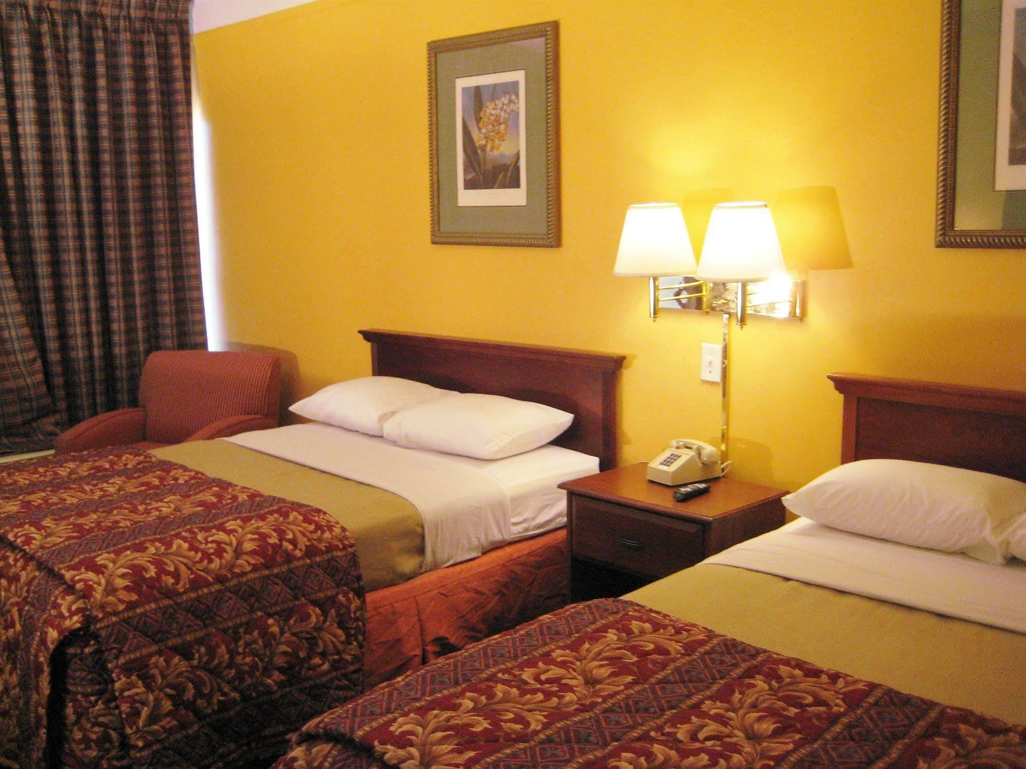 Charlotte Express Inn Exterior photo